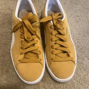 Unisex Puma Golden Suede Sneakers
